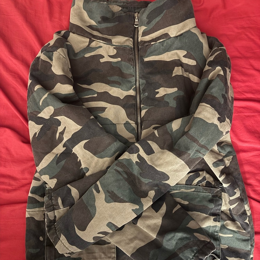 Camouflage Zip-Up Jacket